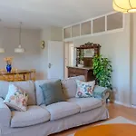 Viva Spacious 3 Bedroom Porto