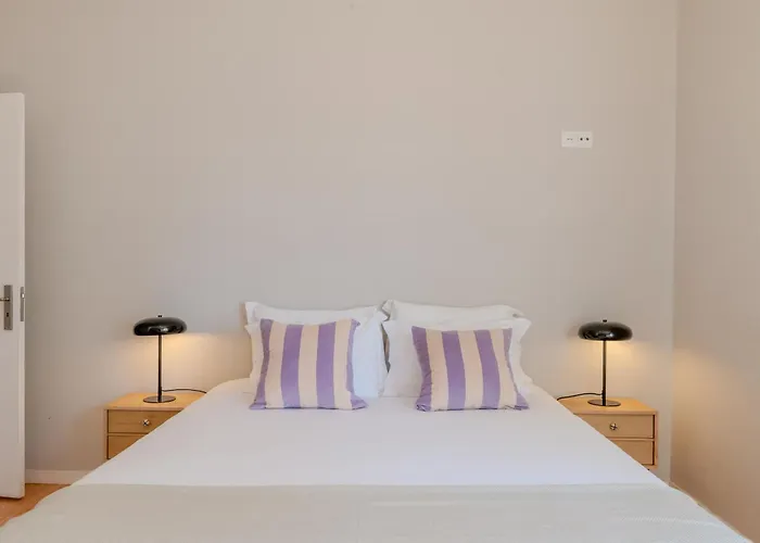 Viva Spacious 3 Bedroom Porto