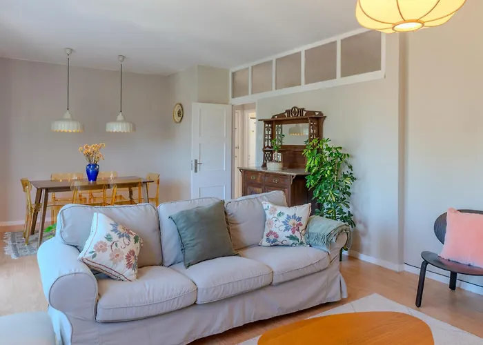 Viva Spacious 3 Bedroom Porto