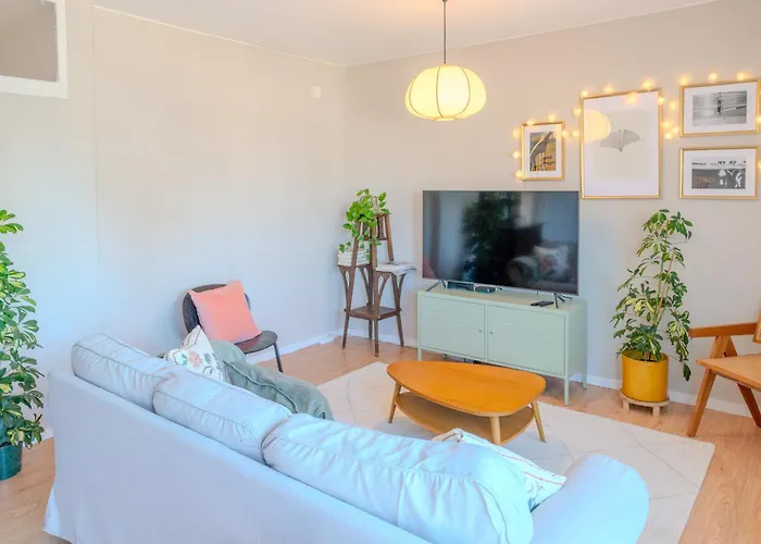 Viva Spacious 3 Bedroom Apartment *