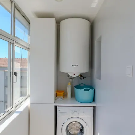 Viva Spacious 3 Bedroom *