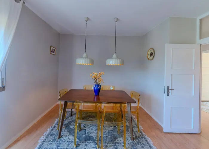 Viva Spacious 3 Bedroom Porto