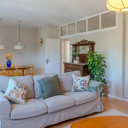 Viva Spacious 3 Bedroom Porto