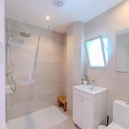 Viva Spacious 3 Bedroom شقة *